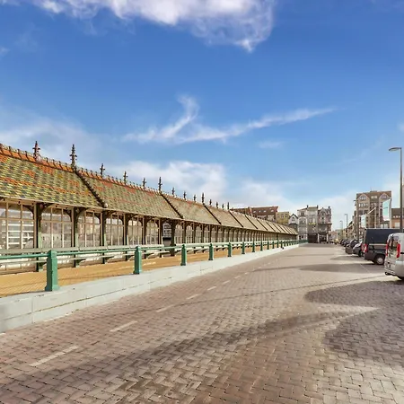 Luxury 2-bedroom With Marina Views In T205 *