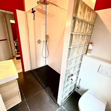 Luxury 2-bedroom With Marina Views In T205 דירה *