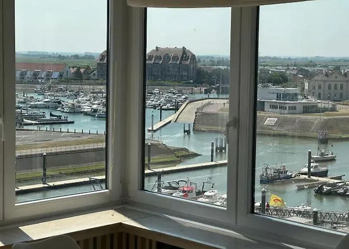 דירה Luxury 2-bedroom With Marina Views In T205 בלנקנברג