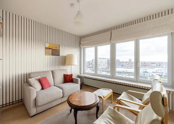 Luxury 2-bedroom With Marina Views In T205