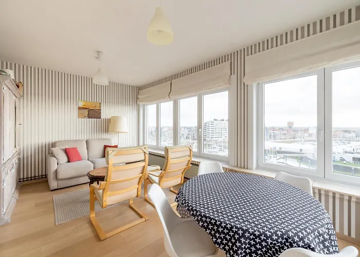 Luxury 2-bedroom With Marina Views In T205 דירה